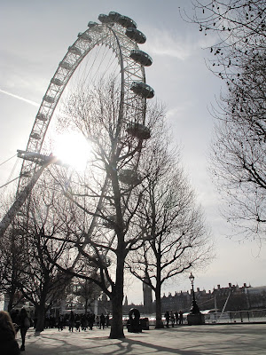 Having lunch under the Eye.