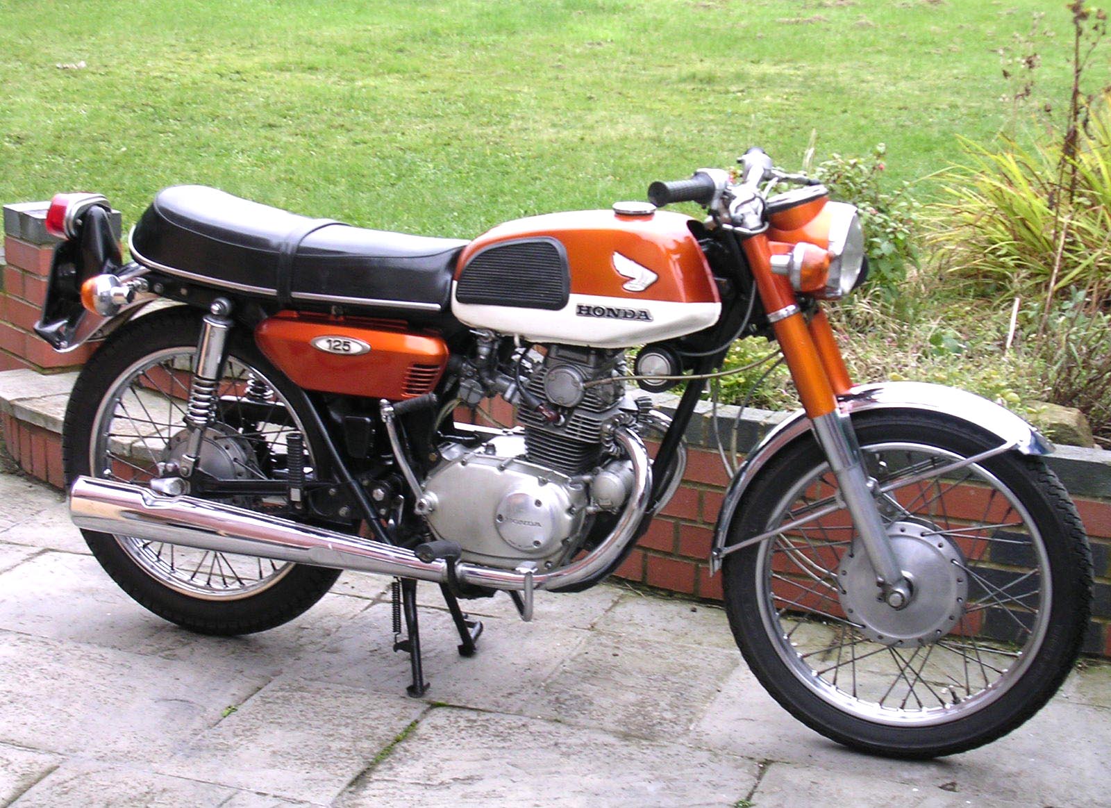 Honda CB125 Twin Spesifikasi