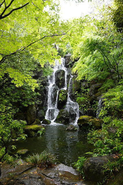 島根県松江市八束町波入 由志園 竜渓滝