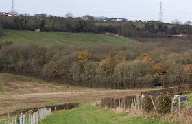 The diagonal track into the valley from Ashmore Farm. Leaves Green, 3 December 2011.