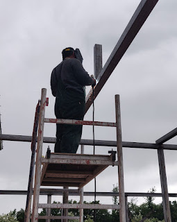 Bekir welding the short upright