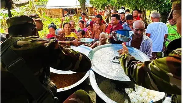 বাংলাদেশ সেনাবাহিনী কর্তৃক বন্যার্তদের উদ্ধার ও ত্রাণ বিতরণ
