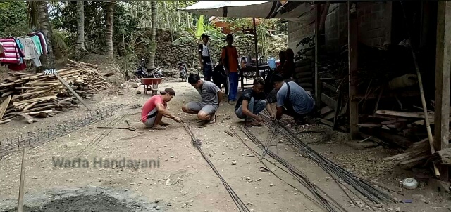 Ayo Bantu Mbah Turut dan Mbah Paijo , Warga Parangrejo, Girijati