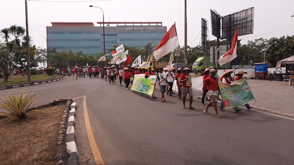 Ratusan Petani Jalan Kaki dari Medan Temui Presiden Singgahi Kota Serang