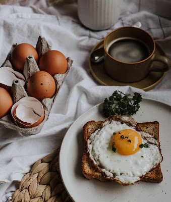 egg on toast