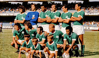 Sociedade Esportiva PALMEIRAS - São Paulo, Brasil - Temporada 1972 - Eurico, Leão, Luís Pereira, Alfredo, Dudu e Zeca; Ronaldo, Leivinha, Madurga, Ademir da Guia y Nei - El Palmeiras ganó el Campeonato Brasileño de 1972, en lo que sería su 5º título de Liga