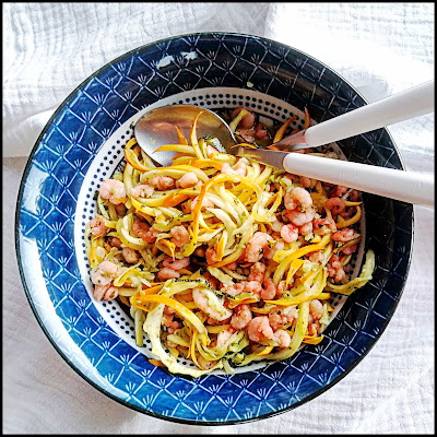 Hors table de Pauline -  Spaghettis de courgettes aux crevettes.