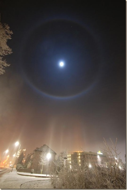 Light Pillars moon halo Peter Paul Hattinga Verschure 1-10--09