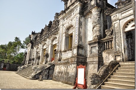 Vietnam Hue Khai Dinh tomb 140217_0585