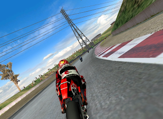 Moto Racer 3 game play screenshot 2