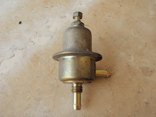 Volvo 1800E Fuel Pressure Regulator - Before