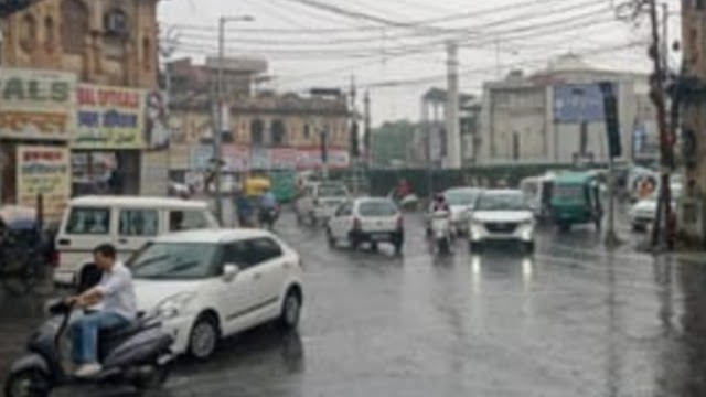 Lucknow में झमाझम बारिश ने दी गर्मी से राहत, मौसम का बदला मिजाज, इन क्षेत्रों में ज्यादा बरसेंगे बदल