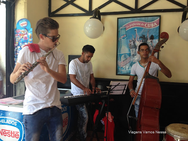 Músicos do Bar La Dichosa