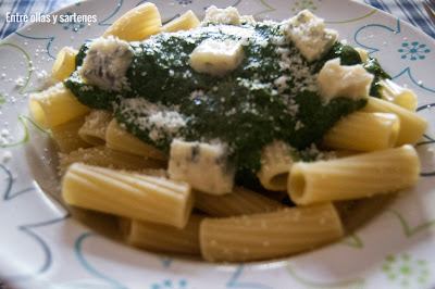 Calamaritos con tomates especiados