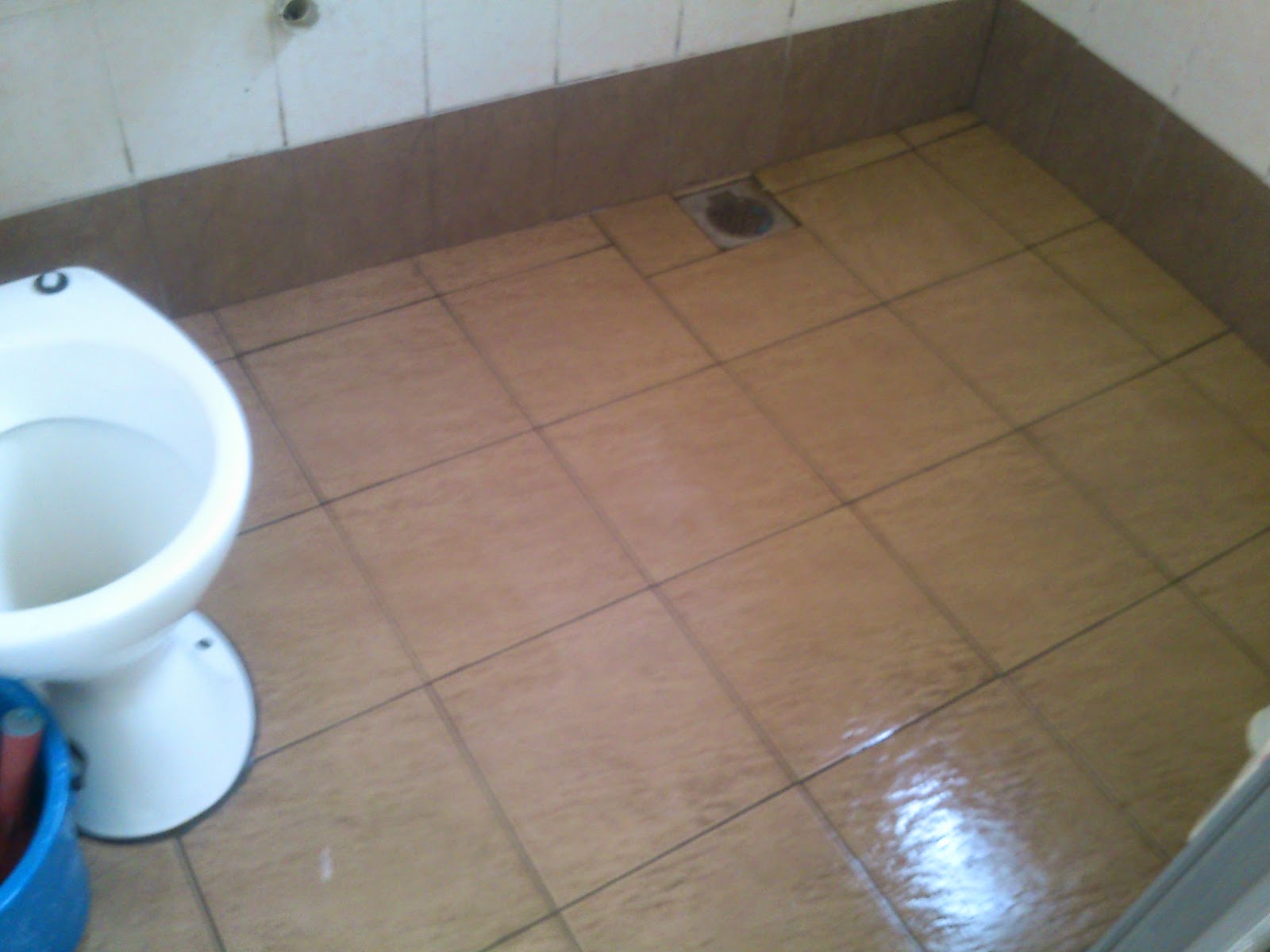 SERVICE WATERPROOFING Membaiki lantai bilik air  yg bocor 