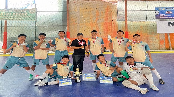 Tak Terbendung! SMANSA Lhokseumawe Kunci Gelar Juara Piala Futsal DPRK Usai Bantai SMK Negeri  4  dengan Skor   7-0