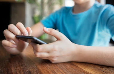 Cara Agar Anak Berhenti Bermain Smartphone