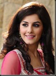 Actress Isha Talwar Stills in Gunde Jaari Gallanthayyinde Movie