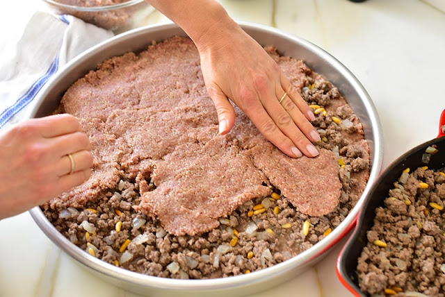 Top layer of round kibbeh sanieh