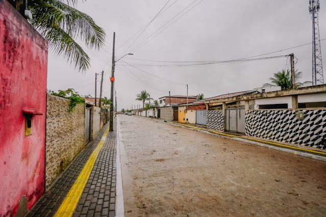 Cícero Lucena entrega pavimentação de oito ruas no Bairro das Indústrias com corrida comemorativa