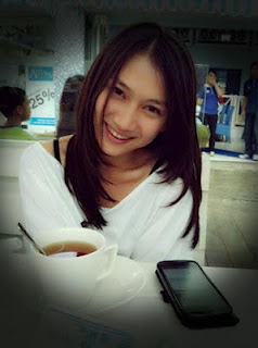 menemukan foto melody jkt48 bugil?