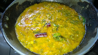 Add tadka to Thotakura Pappu / Amaranth Leaves Dal