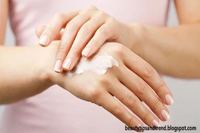 The Ultimate Guide to an Effective Hand Care Routine - beautytipsandtrend.blogspot.com The Ultimate Guide to an Effective Hand Care Routine - beautytipsandtrend.blogspot.com