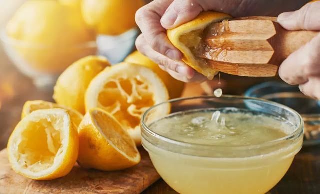 Lemon, which is an indispensable sweetener for both food and beverages, is also an essential ingredient in the kitchen in many ways. Have you ever thought about what can be done with lemon peel after using its juice ? Here are some great methods that you can contribute to a zero waste lifestyle instead of throwing away squeezed lemon peel. So, how can lemon peels be used? What can be done with lemon peel ?
