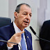  Senador Omar defende projeto para proteger consumidores contra assédio de bancos