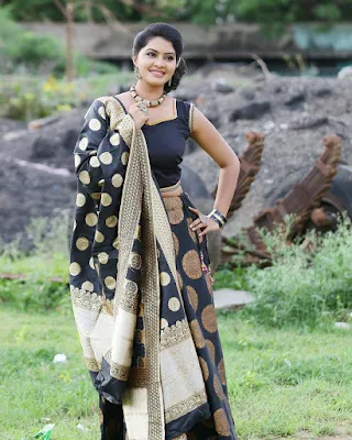 Serial Actress Rachitha Dinesh Cute In Black Dress Pics