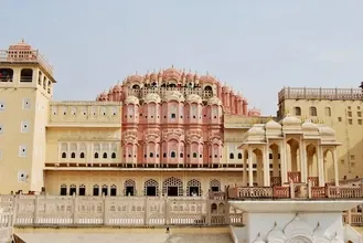 Hawa-Mahal Jaipur Rajasthan Golden Triangle Tour India with Taxi Driver Delhi