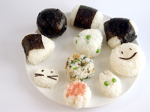 Mama AzS: How to Make Onigiri (rice ball)