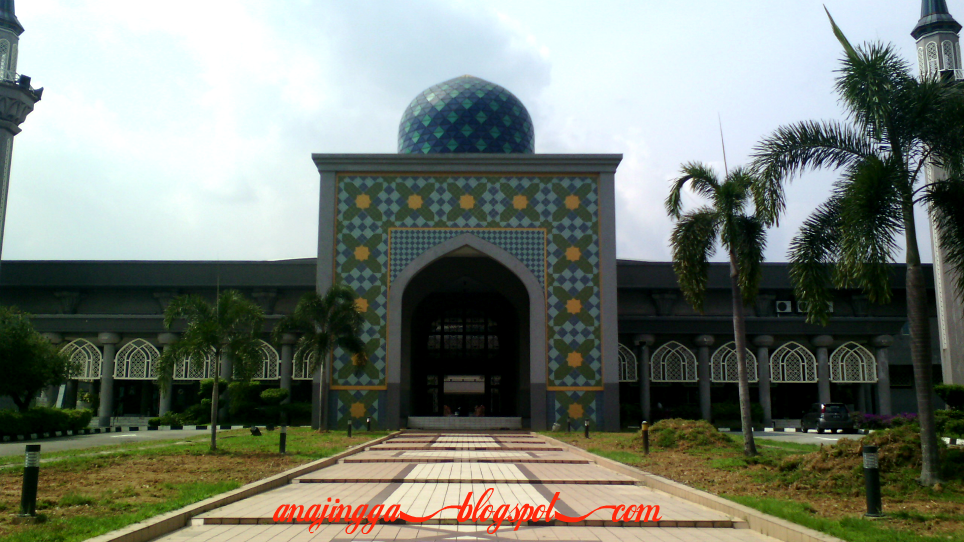 Masjid KLIA, Sepang - anajingga