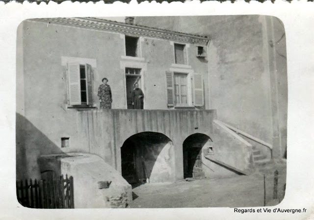 Deux photos noir et blanc d'un lieu à identifier, en Auvergne.