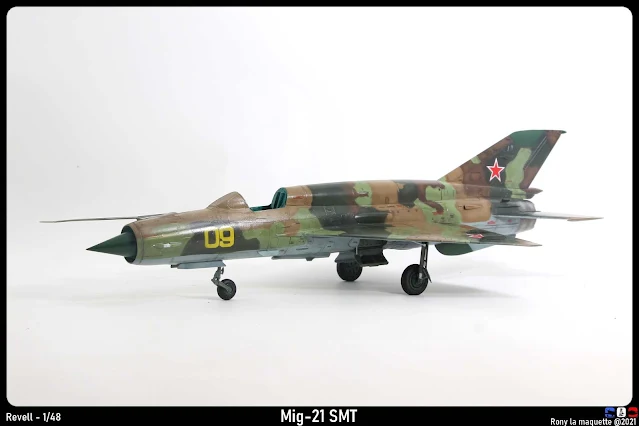 Les trains d'atterrissage du Mig-21 SMT de Revell au 1/48.