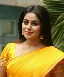 Shamna Kasim (Poorna) Family Husband Parents children's Marriage Photos