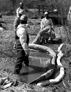 workers in toxic Trumbull County, Ohio fracking waste  injection well spill, April 2015 (photos: Frackfree Mahoning Valley)