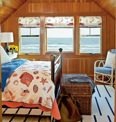 Cozy Coastal Bedroom Cottage Style Design