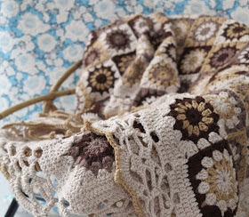 byHaafner, crochet, granny flower square, blanket, vintage, pattern