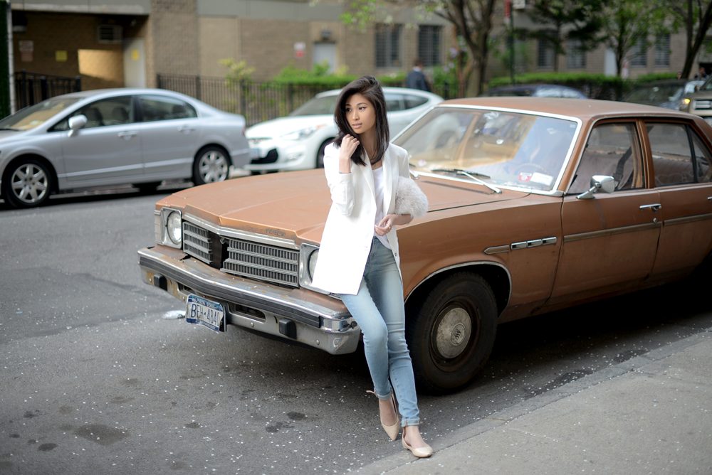 Classic - FOREVERVANNY / White Blazer, Summer Style, Fur Clutch