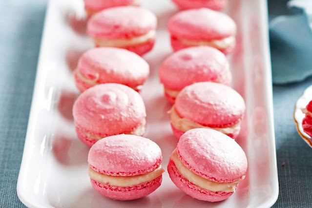The Best French Macaron Strawberry
