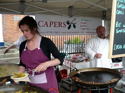 Paella stand