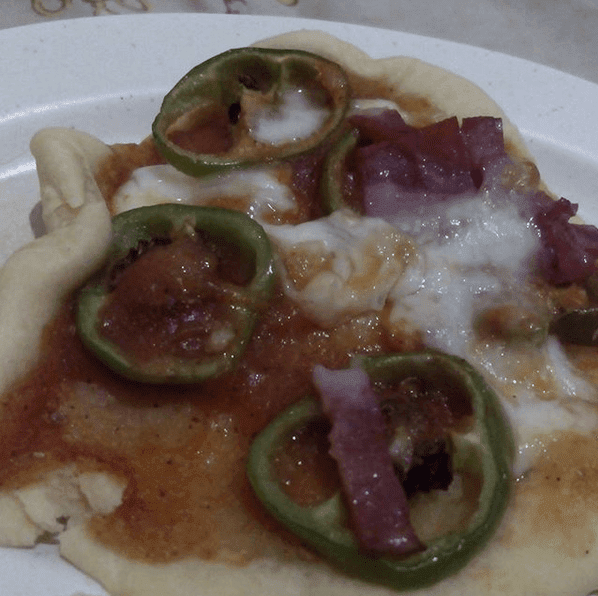 Pizza with jalapeno and mozarella