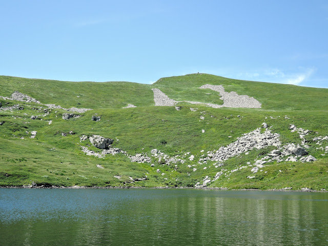 Il Monte Sillara dai laghi