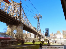 ponte para a Roosevelt Island