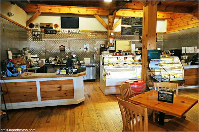 Interior de la Tienda de Kimball Farm, Lancaster