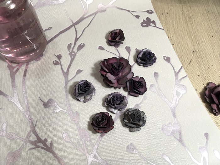 25 All the Purple Roses on Silver Wallpaper