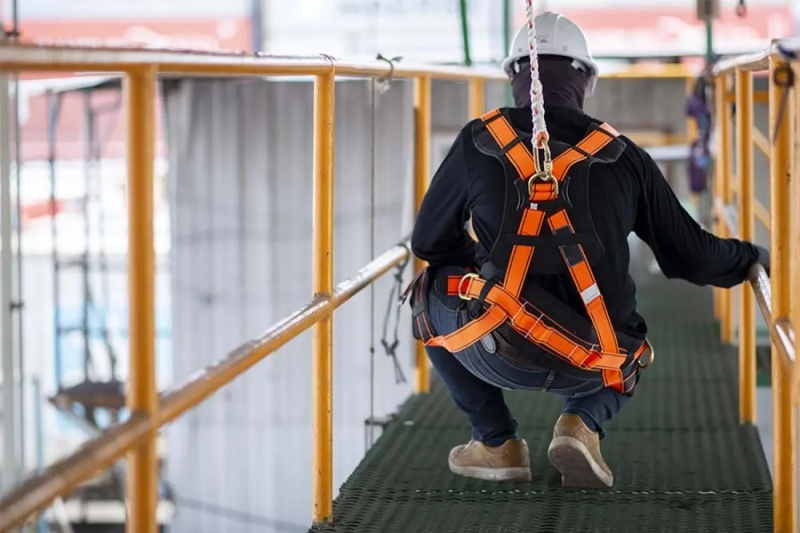 Fungsi Full Body Safety Harness