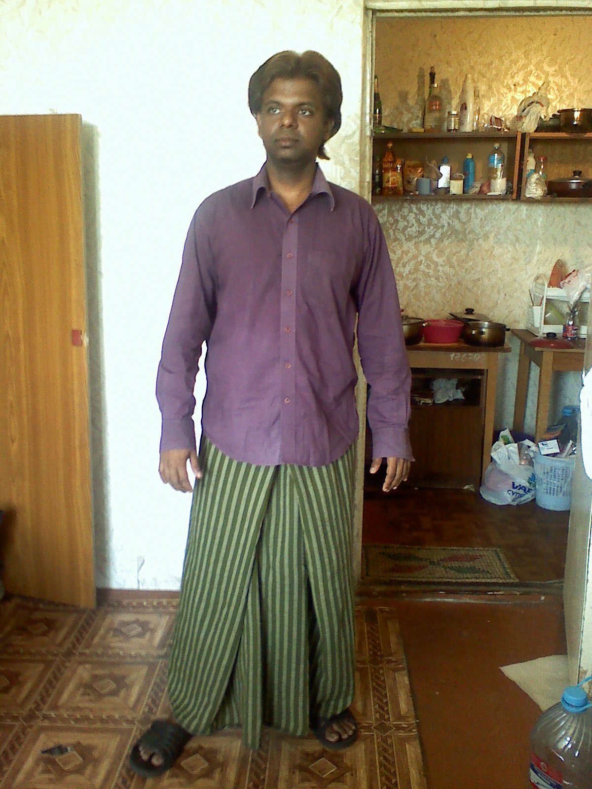 Lungi  the people s dress