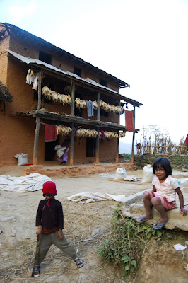 33 fotografías de Nepal muy cerca del Himalaya en China